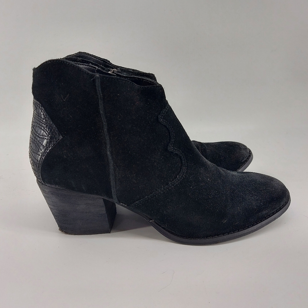 Marc Fisher black leather and suede ankle booties Size 8.5
